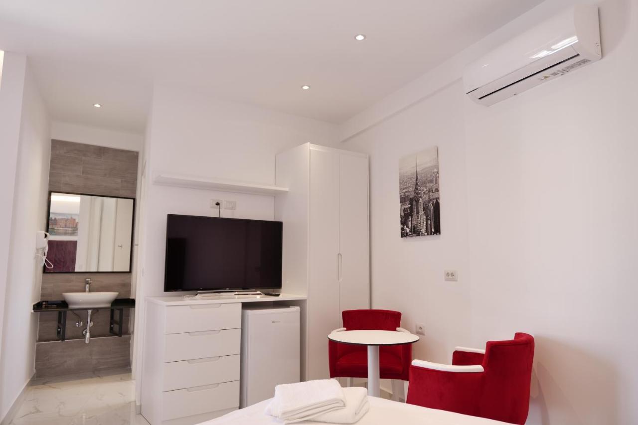 סרנדה Lumi Hotel מראה חיצוני תמונה