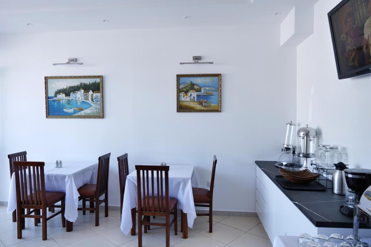 סרנדה Lumi Hotel מראה חיצוני תמונה