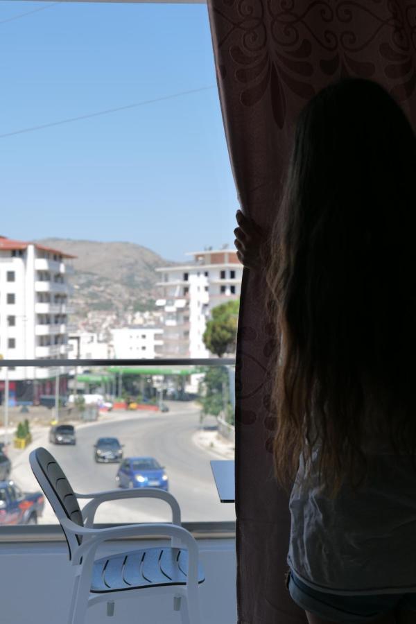 סרנדה Lumi Hotel מראה חיצוני תמונה