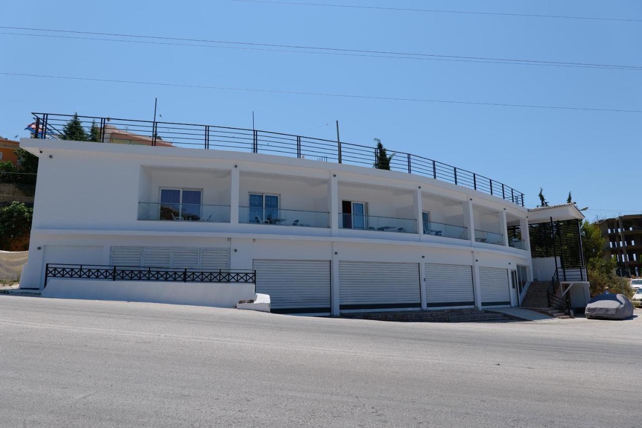 סרנדה Lumi Hotel מראה חיצוני תמונה
