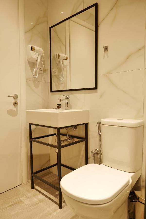 סרנדה Lumi Hotel מראה חיצוני תמונה