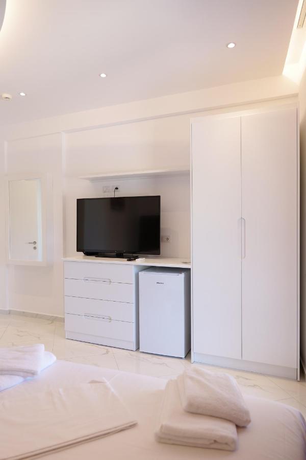 סרנדה Lumi Hotel מראה חיצוני תמונה