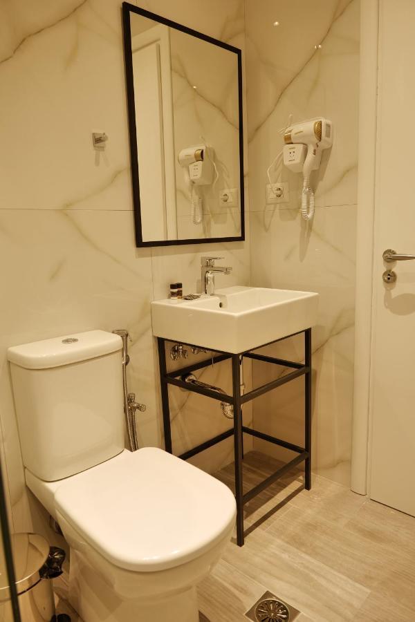 סרנדה Lumi Hotel מראה חיצוני תמונה