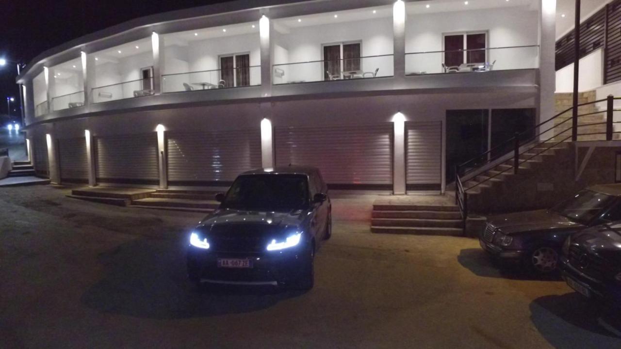 סרנדה Lumi Hotel מראה חיצוני תמונה